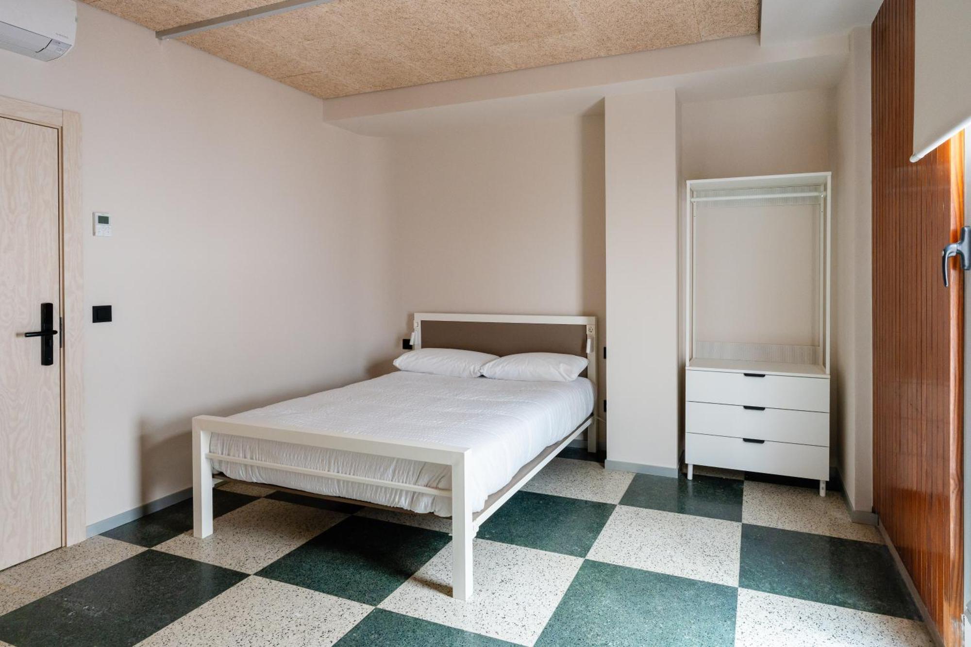 Lamia Bbk Women Hostel-Solo Mujeres Bilbao Bagian luar foto